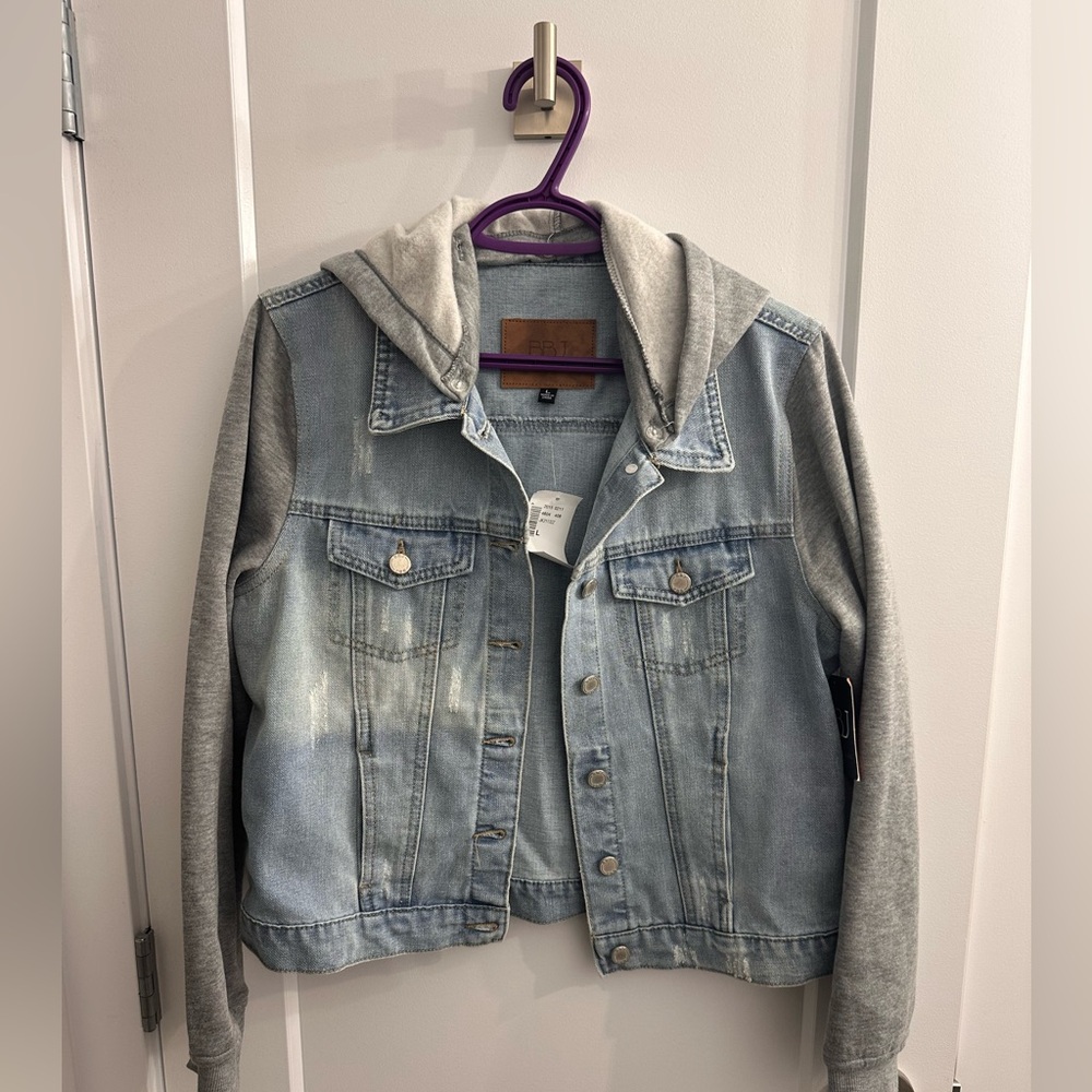 Women’s Jean Jacket